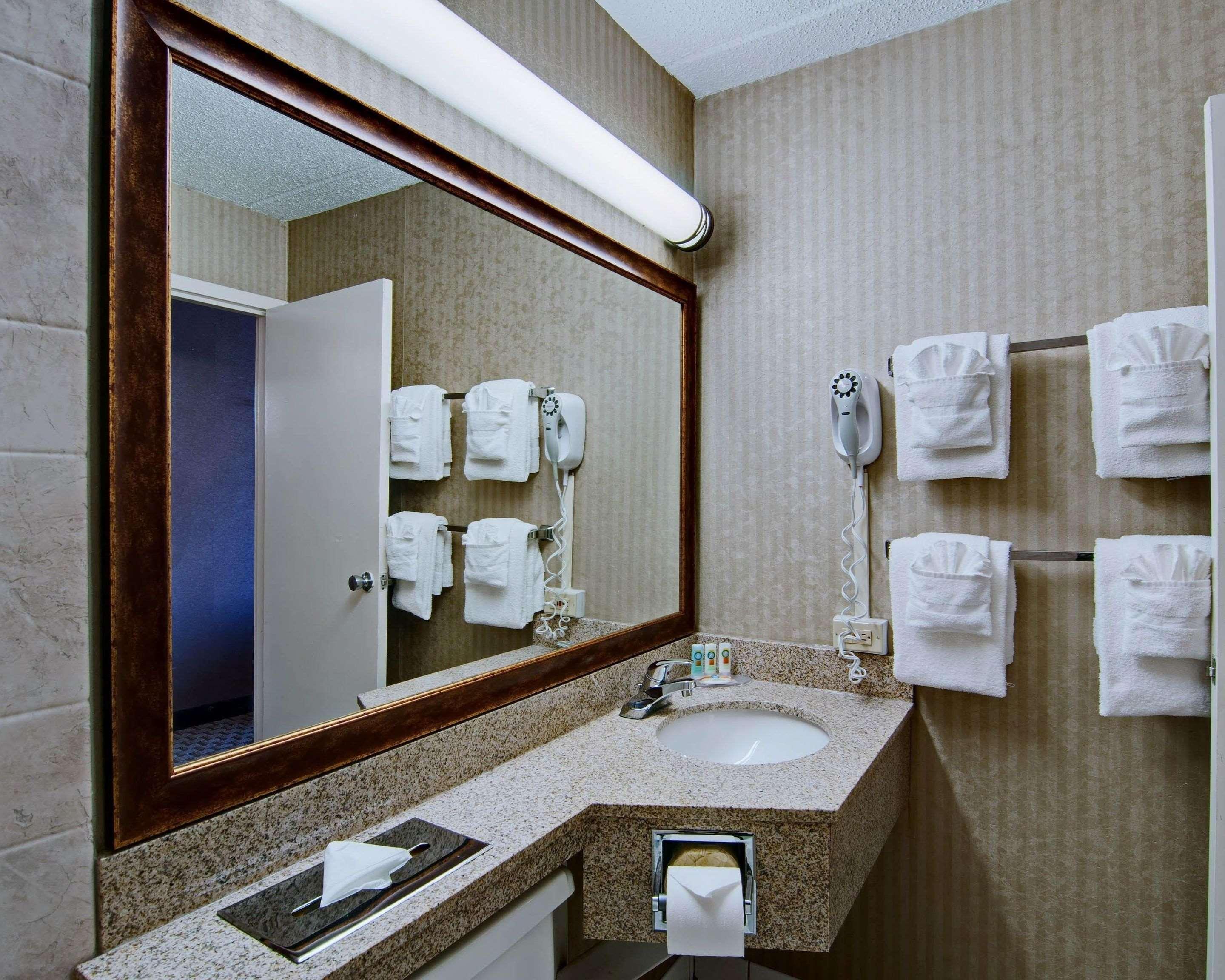 Quality Inn Beckley Exterior photo