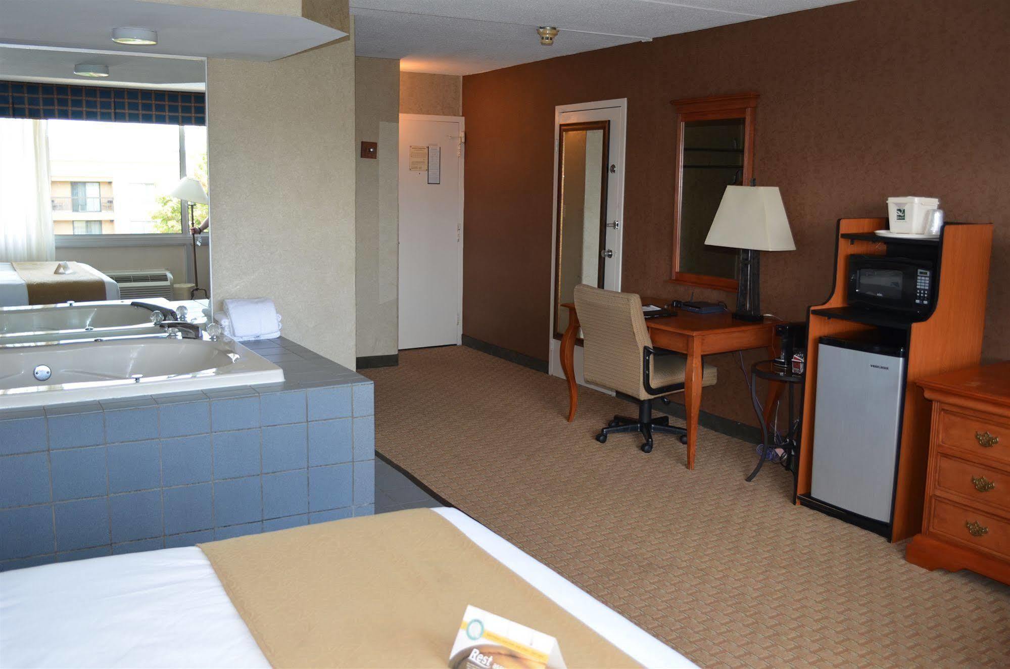 Quality Inn Beckley Exterior photo